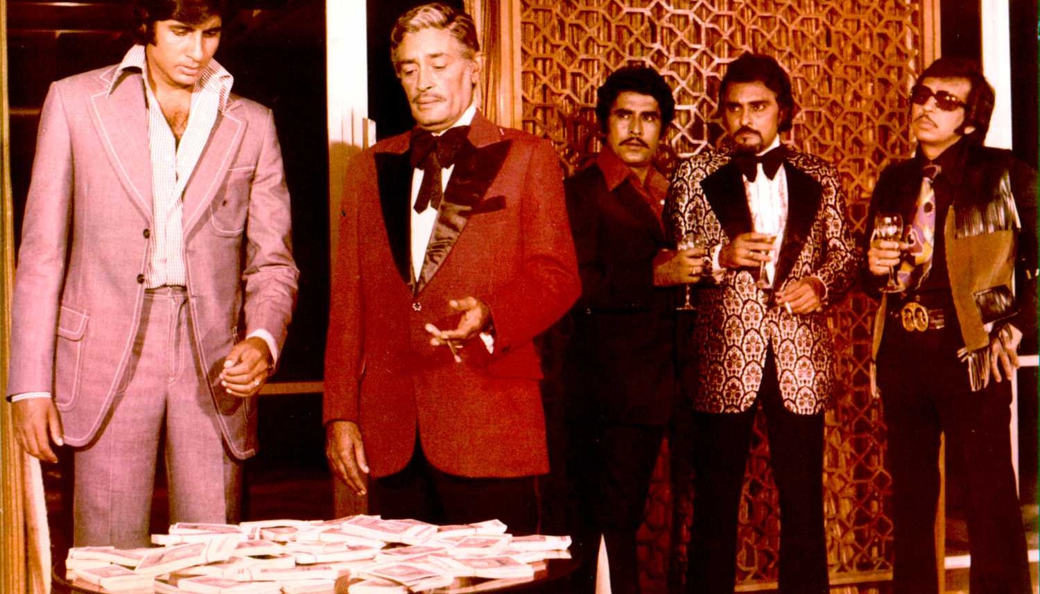 Deewaar